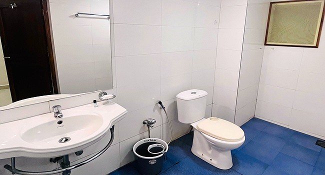 bathroom, fatime villa, baga