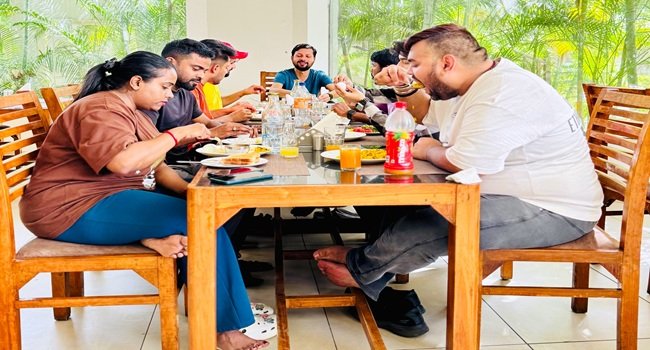 corbett manral resort lunch