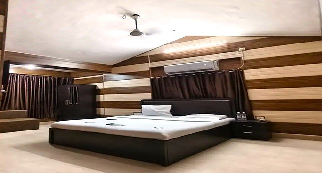 goa blossam resort, bedroom