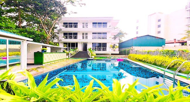 the mayfield resort, pool view