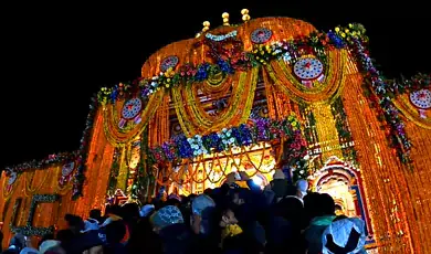 attend the evening aarti at badrinath temple