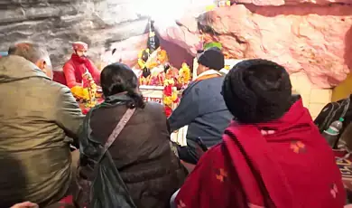 explore the vyas gufa uttarakhand