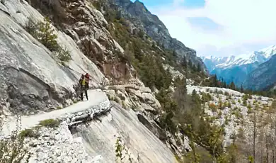 trek to gaumukh glacier uttarakhand
