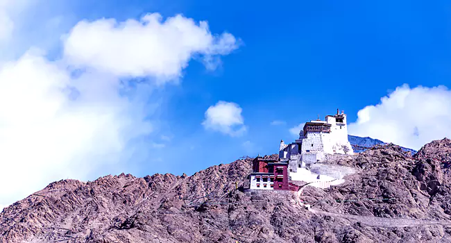 visit leh palace